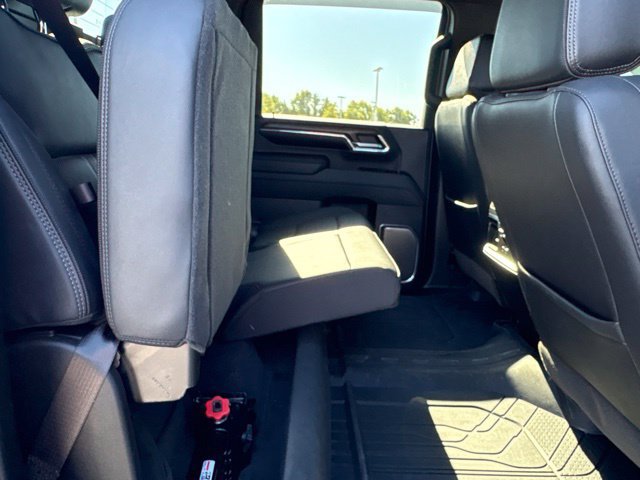 Used 2024 Chevrolet Silverado 2500 High Country w/ High Country Premium Package AWD/4WD image 27