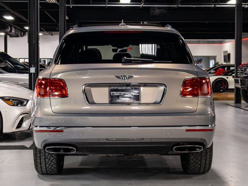 Used 2017 Bentley Bentayga W12 image 14
