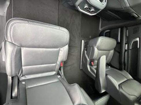 New 2025 Ford Expedition Platinum w/ Stealth Performance Package image 18