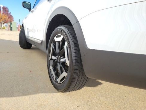 Used 2023 Kia Telluride EX w/ EX Captain's Chair Package image 39