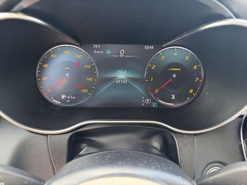 Certified 2021 Mercedes-Benz GLC 300 4MATIC w/ Premium Package image 9