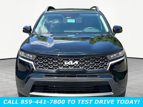 Used 2023 Kia Sorento S w/ Panoramic Sunroof Package AWD/4WD image 2
