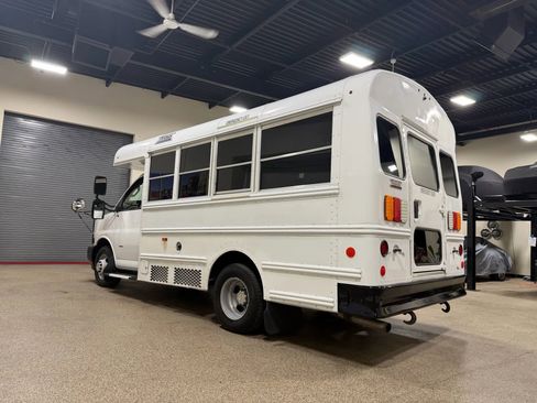 Used 2019 Chevrolet Express 3500 w/ School Bus Package image 7