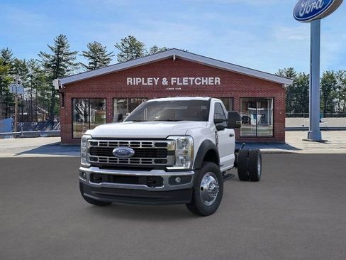 New 2025 Ford F550 4x4 Regular Cab Super Duty image 2