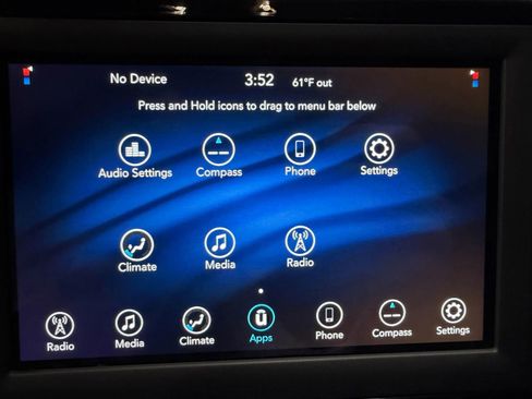 Used 2021 Chrysler Voyager Lxi image 41