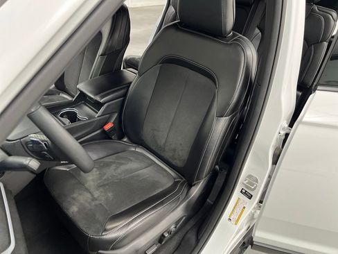 Used 2024 Jeep Grand Cherokee L Laredo image 9