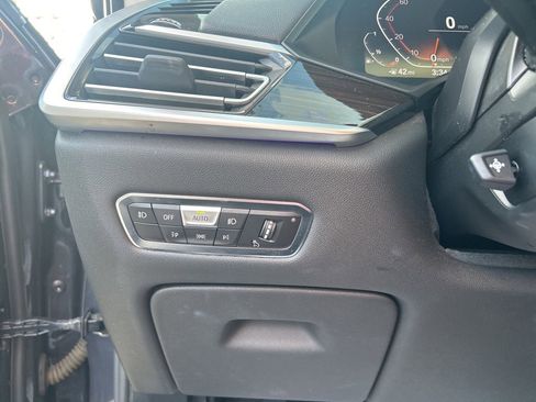 Used 2019 BMW X7 xDrive50i w/ Premium Package image 12