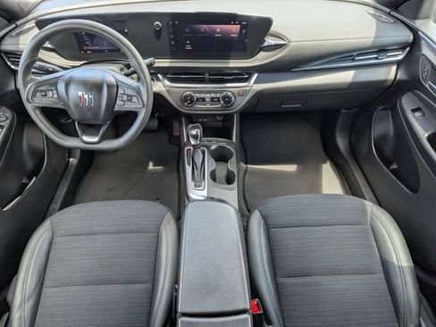 Used 2025 Buick Envista Preferred FWD image 7