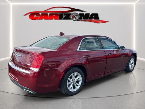 Used 2016 Chrysler 300 Limited RWD image 5