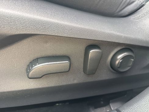 Used 2024 Subaru Outback Premium AWD/4WD image 58
