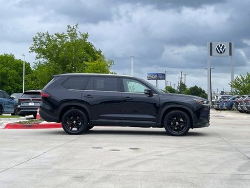 Used 2025 Toyota Grand Highlander FWD image 7