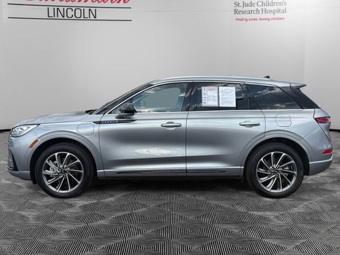 Used 2024 Lincoln Corsair Grand Touring AWD/4WD image 2