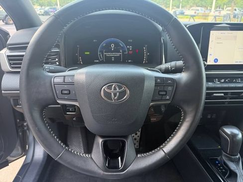 Used 2025 Toyota Camry SE w/ Convenience Package AWD/4WD image 18