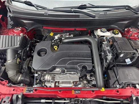 Used 2023 Chevrolet Equinox LT image 34