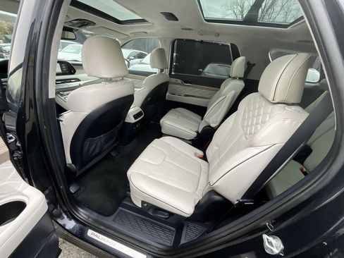 Used 2022 Hyundai Palisade Calligraphy image 23