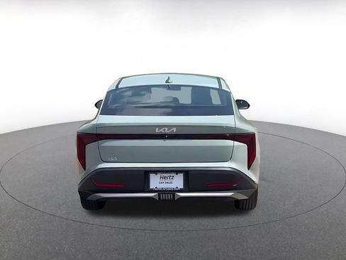 Used 2025 Kia K4 FWD image 12