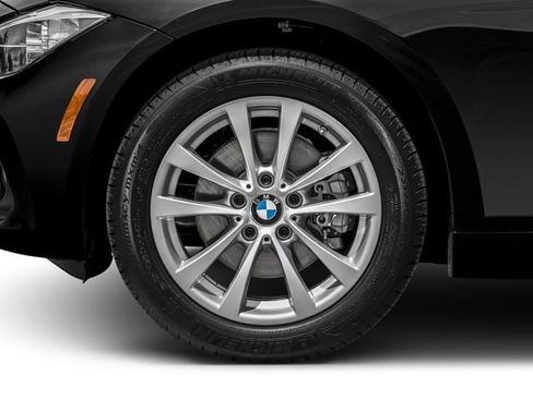 Used 2016 BMW 320i Sedan RWD image 12