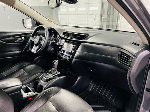Used 2020 Nissan Rogue SL image 32
