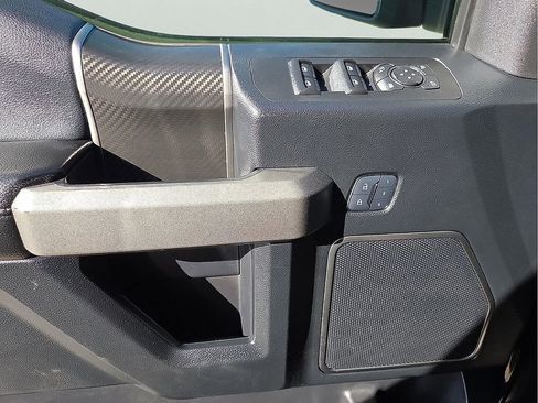 Used 2018 Ford F150 Raptor w/ Equipment Group 802A Luxury image 16