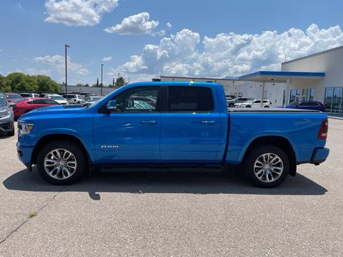 Used 2022 RAM 1500 Laramie AWD/4WD image 2