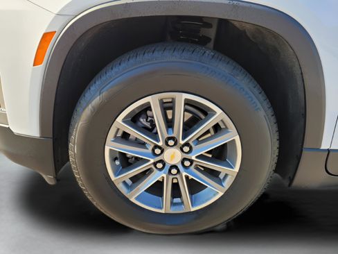 Certified 2023 Chevrolet Traverse LT image 33