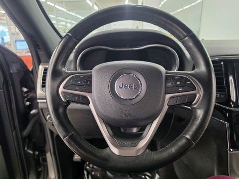 Used 2019 Jeep Grand Cherokee Limited w/ Trailer Tow Group IV AWD/4WD image 10