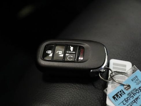 Used 2025 Honda Pilot EX-L image 36