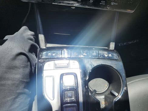 Used 2023 Hyundai Tucson Limited AWD/4WD image 25