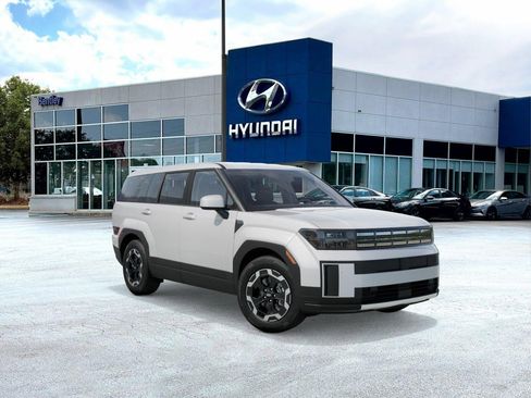 New 2026 Hyundai Santa Fe SE image 2
