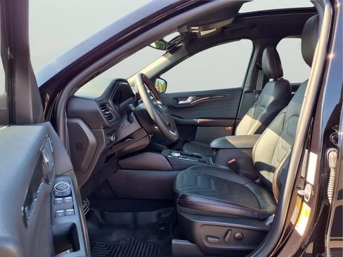 Used 2024 Ford Escape ST-Line Elite w/ Premium Technology Package AWD/4WD image 15