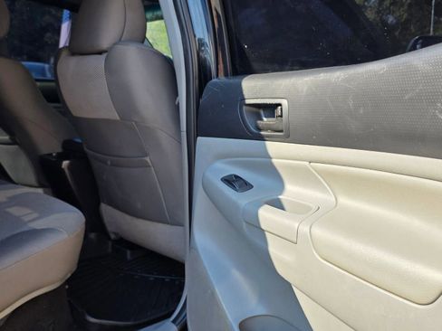 Used 2014 Toyota Tacoma 4x4 Double Cab w/ TRD Off-Road Package image 16