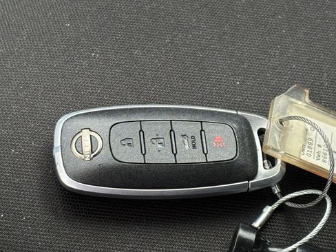 Used 2024 Nissan Altima 2.5 S FWD image 18