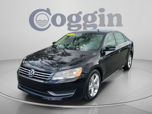 Used 2013 Volkswagen Passat 2.5 SE FWD image 1