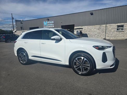 Used 2025 Audi Q5 Premium AWD/4WD image 5