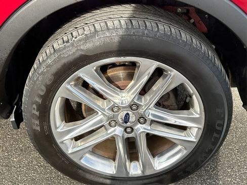 Used 2016 Ford Explorer Limited image 13