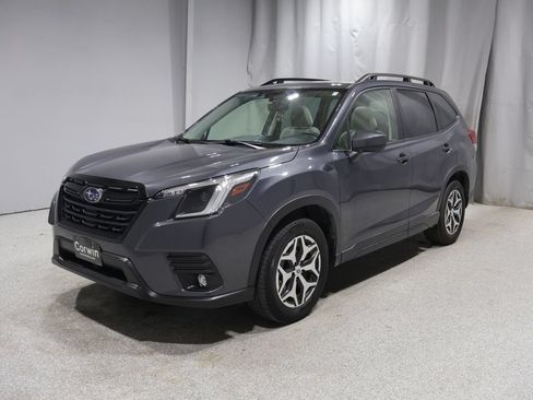 Used 2024 Subaru Forester Premium w/ POP Package 3 AWD/4WD image 5