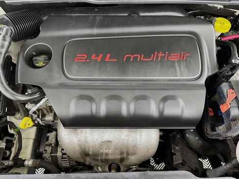 Used 2018 Jeep Compass Latitude w/ Popular Equipment Group image 38