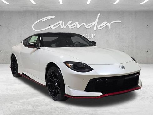 New 2026 Nissan Z Performance w/ Floor Mat Package RWD image 2