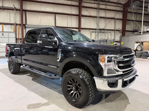 Used 2022 Ford F250 Lariat w/ Lariat Ultimate Package AWD/4WD image 2