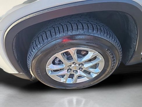 Used 2021 Chevrolet Traverse LS image 12