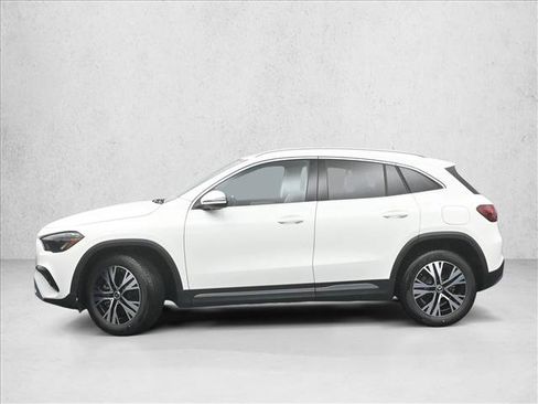 Certified 2025 Mercedes-Benz GLA 250 4MATIC image 7