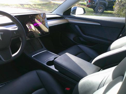 Used 2022 Tesla Model 3 image 30