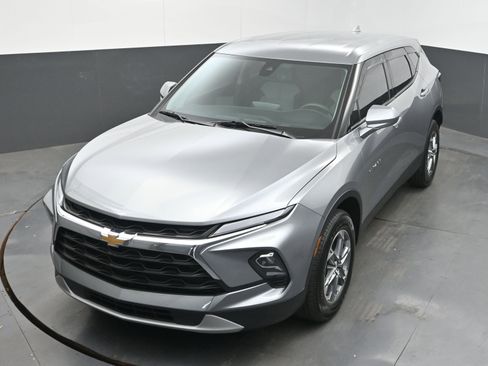 Used 2023 Chevrolet Blazer LT FWD image 34