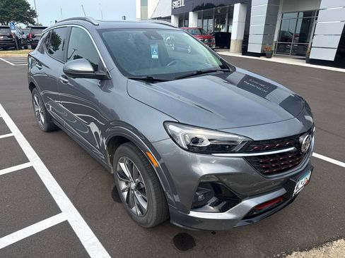 Used 2020 Buick Encore GX Essence w/ Experience Buick Package AWD/4WD image 4