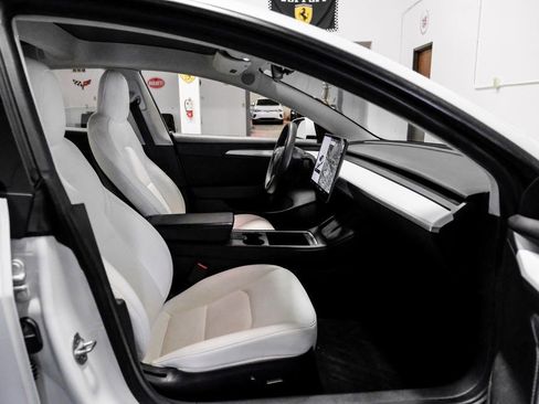 Used 2021 Tesla Model 3 Standard Range Plus image 24