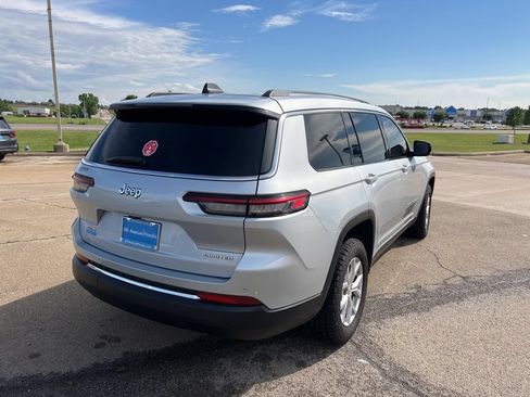 Used 2023 Jeep Grand Cherokee L Limited AWD/4WD image 5