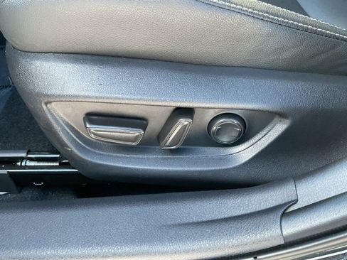 Used 2025 Toyota Camry SE image 21