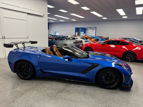 Used 2019 Chevrolet Corvette ZR1 RWD image 7