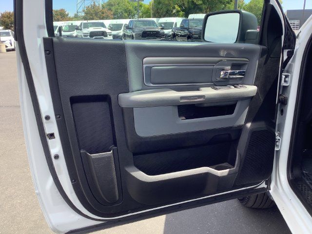 Used 2019 RAM 1500 Classic SLT AWD/4WD image 8