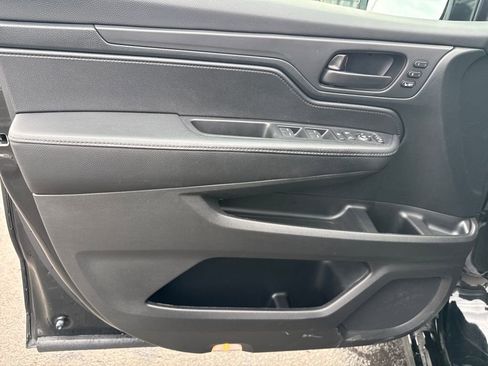 Used 2024 Honda Odyssey Sport image 10